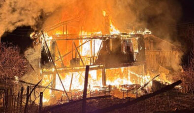 Ovacık’ta Ahşap Ev Yangınında Büyük Hasar: İlyas Öğrünç’e Ait Ev Kül Oldu