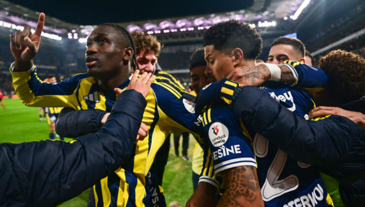 Fenerbahçe’den Muhteşem Geri Dönüş: Samsunspor’u 3-2 Mağlup Ederek Şampiyonluk Yarışına Devam!