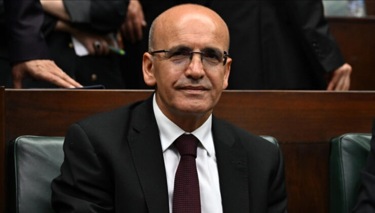 Bakan Şimşek’ten Ekonomik Değerlendirme: Küresel Belirsizlikler ve Enerji Fiyatlarındaki Dalgalanmalar Geçici Olabilir