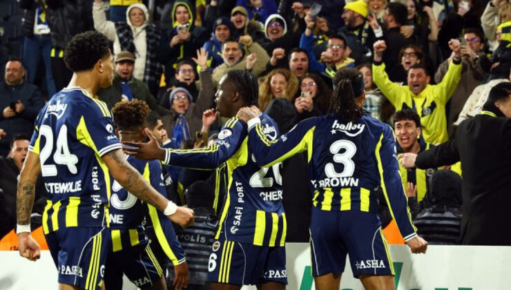 Fenerbahçe, Samsunspor’u 3-2 Yenerek Şampiyonluk Yarışında Güç Kazandı: Spor Yazarlarından Maç Değerlendirmesi