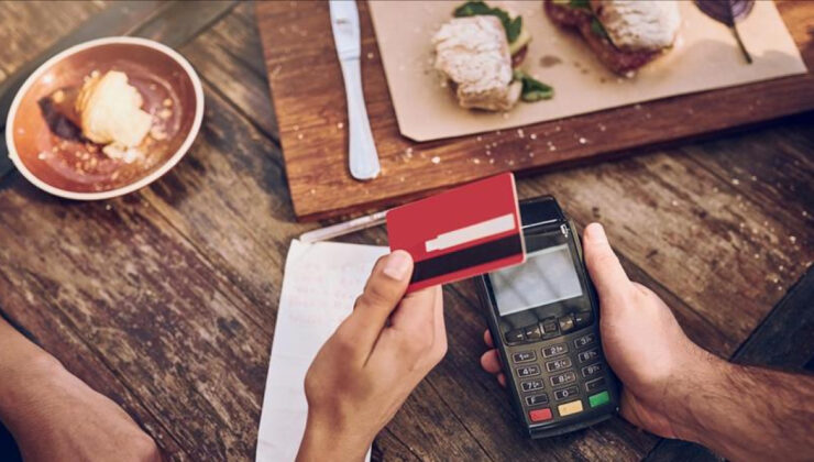 Yemek Kartı ve Nakit Yemek Yardımlarında Vergi ve Prim İstisnası Eşitleniyor: Yeni Düzenlemeler Neler Getiriyor?