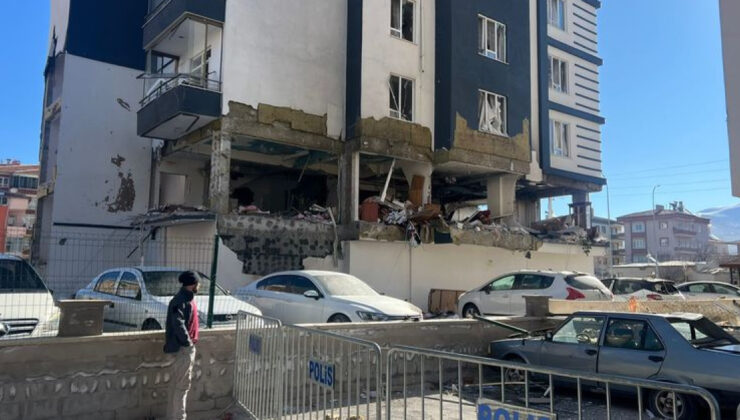 Niğde’deki Doğalgaz Patlamasının Yıkım Bilançosu Gün Ağarınca Ortaya Çıktı: 16 Yaralı, Evler Hasar Gördü