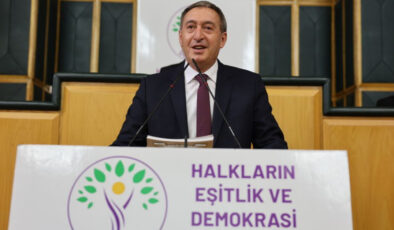 DEM Parti’den Kritik Uyarı: Bakırhan’dan Türkiye’nin Bölgesel Savaş Riskine Karşı Çözüm Çağrısı