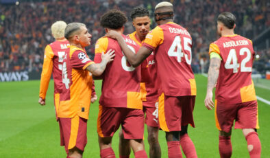 Galatasaray’dan Liverpool’a Bir Darbe Daha: Yazarlar Maçı Değerlendirdi, Çeyrek Final Umutları Arttı!