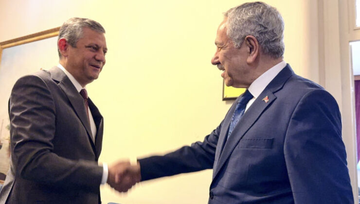 Özgür Özel ve Bülent Arınç’tan Samimi Görüşme: Hemşehrilik ve Ülke Meseleleri Masada