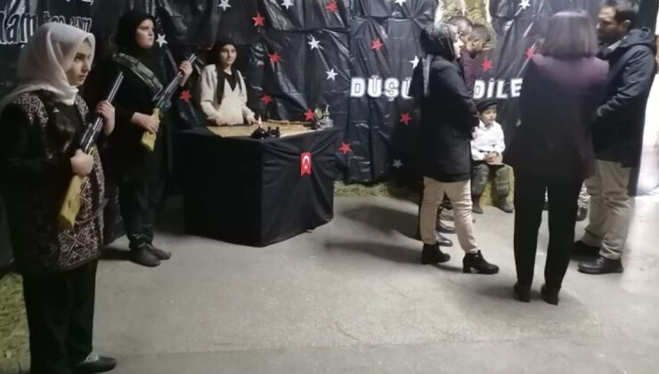 Erzurum Hınıs’ta Öğrencilerden Canlı Müze: Milli Mücadele Kahramanları Sahneye Taşındı