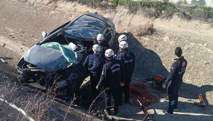 Şanlıurfa’da Feci Kaza: Kamyonla Çarpışan Otomobil Sulama Kanalına Uçtu, Sürücü Hayatını Kaybetti