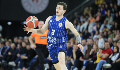 Anadolu Efes, Bayern Münih’i Son Saniye 3’lüğüyle Devirdi: EuroLeague’de Kritik Galibiyet!