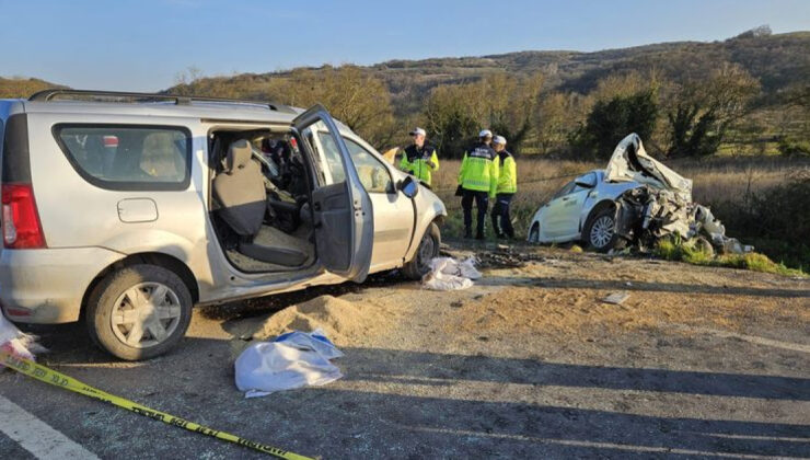 Balıkesir’de Feci Kaza: 1 Ölü, 2 Yaralı – Savaştepe Yolunda Kafa Kafaya Çarpışma
