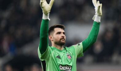 Beşiktaş’ta Kaleci Krizi Yok: Ersin Destanoğlu Gençlerbirliği Maçına Odaklandı