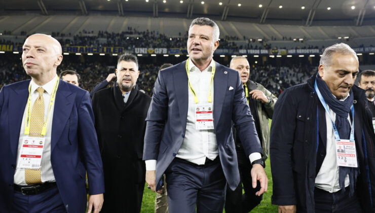 Fenerbahçe Şampiyonluk Yarası Aldı: Karagümrük Mağlubiyeti Sonrası Acil Durum Toplantısı