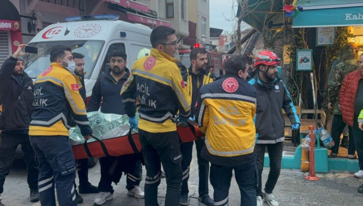 Fatih’te Korkunç Yangın: Ayvansaray’da Çıkan Yangında 1 Ölü, 7 Yaralı