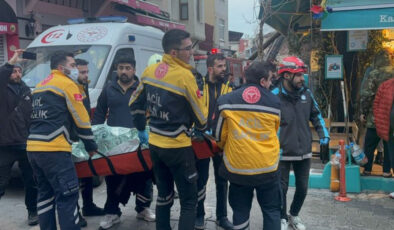 Son Dakika: Fatih’te Yangın Faciası! 1 Ölü, 5 Yaralı, Mahsur Kalanlar Kurtarıldı