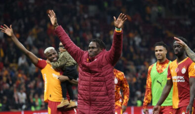 Galatasaray’dan Başakşehir’e Gol Yağmuru: Singo’dan Maç Değerlendirmesi ve Deprem Panği