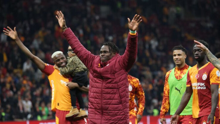 Galatasaray’dan Başakşehir’e Gol Yağmuru: Singo’dan Maç Değerlendirmesi ve Deprem Panği