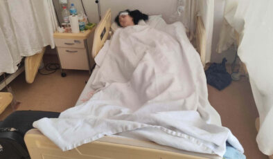 İzmir’de Korkunç Olay: Kocasının İttiği İddiasıyla Balkondan Düşen Kadın Ağır Yaralandı, Şüpheliler Yakalandı