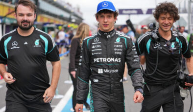 Kimi Antonelli Çin Grand Prix’sinde Zafere Ulaştı: F1 Tarihine Geçen Genç Yetenek!