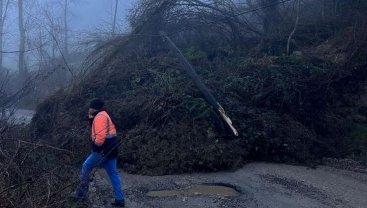 Kastamonu’da Heyelan: Malyas Kanyonu Yolu Ulaşıma Kapandı, Köy Yolu Tehlike Altında