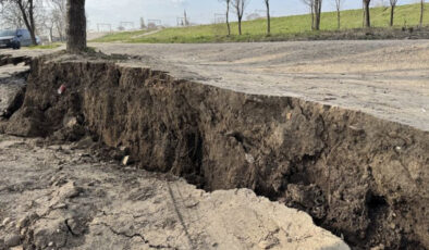 Edirne’de Tunca Nehri Kıyısında Toprak Kayması: Tunca Köprüsü Yakınında Tehlike!