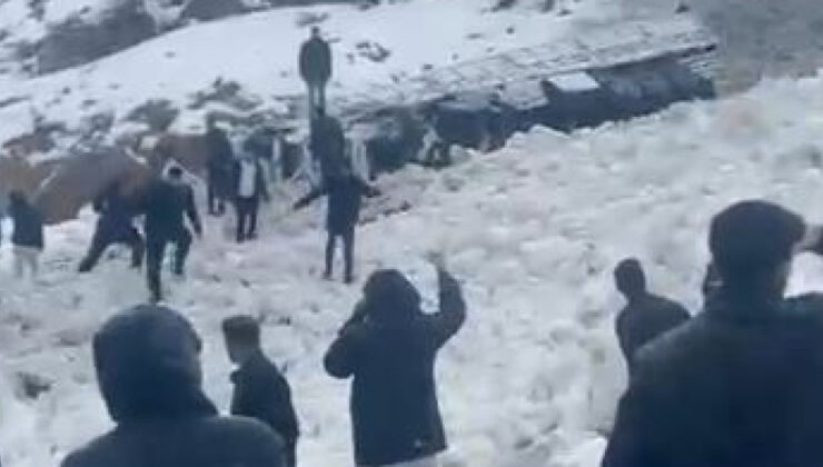 Şırnak ve Hakkari’de Çığ, Sel ve Heyelan: Ulaşım Aksadı, Can Kaybı Yaşanmadı, Zarar Büyük