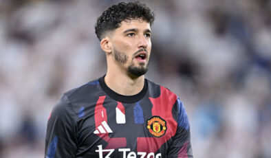 Beşiktaş’tan Kaleye Takviye: Altay Bayındır Transferinde Sona Yaklaşıldı mı?