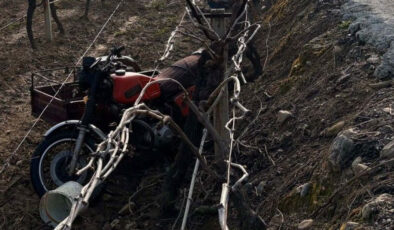 Salihli’de Sepetli Motosiklet Kazası: 70 Yaşındaki Sürücü Hayatını Kaybetti