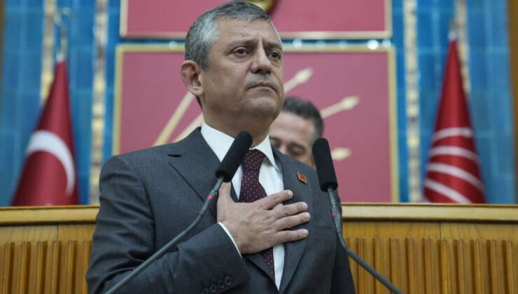 Özgür Özel’den Sert Eleştiriler: CHP’nin Yükselişi, Yargıya Müdahale ve ‘AK Parti Yargı Kolları’