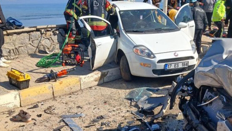 Ayvalık’ta Feci Kaza: İki Otomobil Çarpıştı, 6 Yaralı