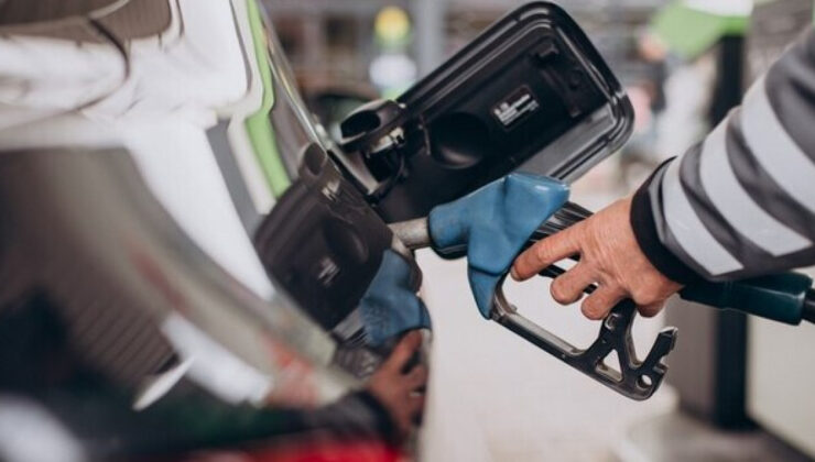 Petrol Fiyatları Geriledi, Benzin Fiyatlarına Zam Yansıdı: Türkiye’deki Akaryakıt Piyasası Nasıl Etkilendi?