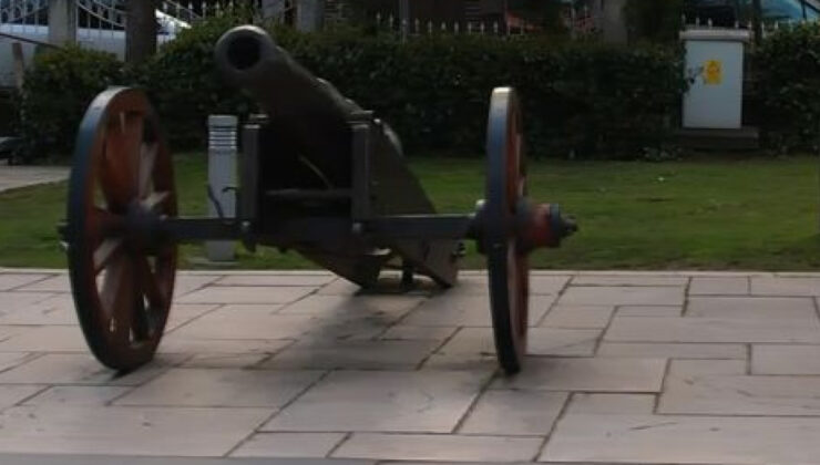 Muğla’da Ramazan Topu Faciası: 17 Yaşındaki Genç Ağır Yaralandı, Hayati Tehlikesi Sürüyor