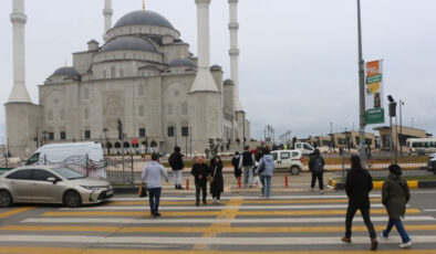 Trabzon’da Yaya Geçidi Korkusu: Hanife Hatun Camii Çevresinde Can Güvenliği Tehlikesi