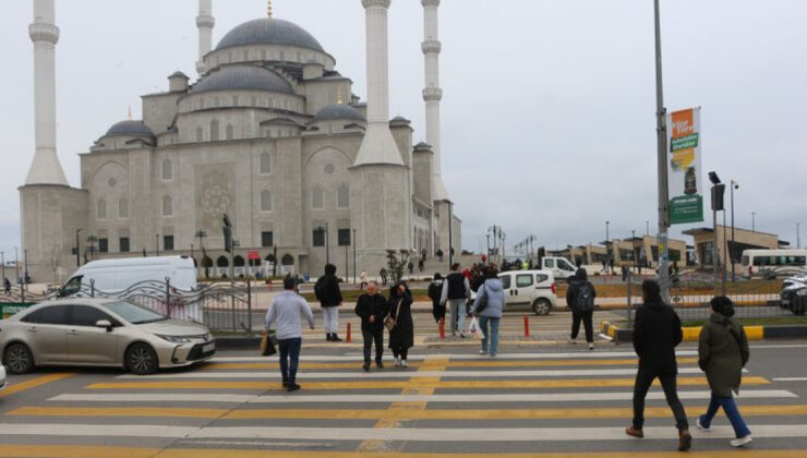 Trabzon’da Yaya Geçidi Korkusu: Hanife Hatun Camii Çevresinde Can Güvenliği Tehlikesi