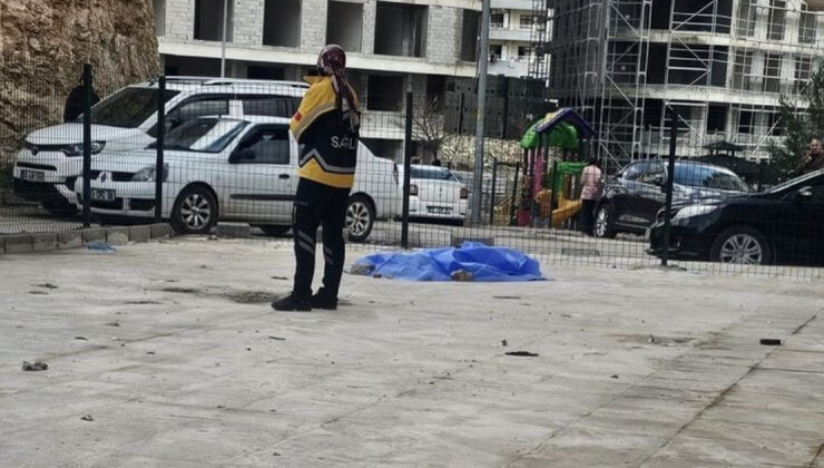 Mardin’de Genç Kadın Kübra Öğrendik, Evinin Balkonundan Düşerek Hayatını Kaybetti