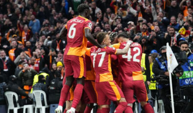 Galatasaray Şampiyonlar Ligi’ne Son 16 Turunda Veda Etti: Liverpool’a Elendi