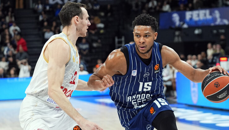 Anadolu Efes EuroLeague’de Monaco’ya Yenildi: Playoff Umutları Zorlaşıyor