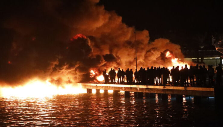Bodrum Yalıkavak’ta Marinada Yangın: 5 Motoryatta Hasar Meydana Geldi
