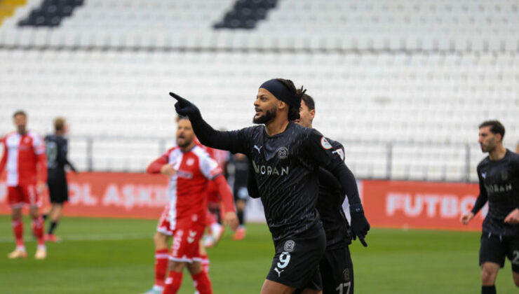 Sivasspor, Manisa FK’yı Deplasmanda 1-0 Mağlup Ederek Galibiyet Serisini Sürdürdü