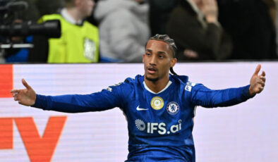 Everton, Chelsea’yi Evinde Farklı Mağlup Etti: Premier Lig’de Şampiyonluk Yarışı Kızışıyor