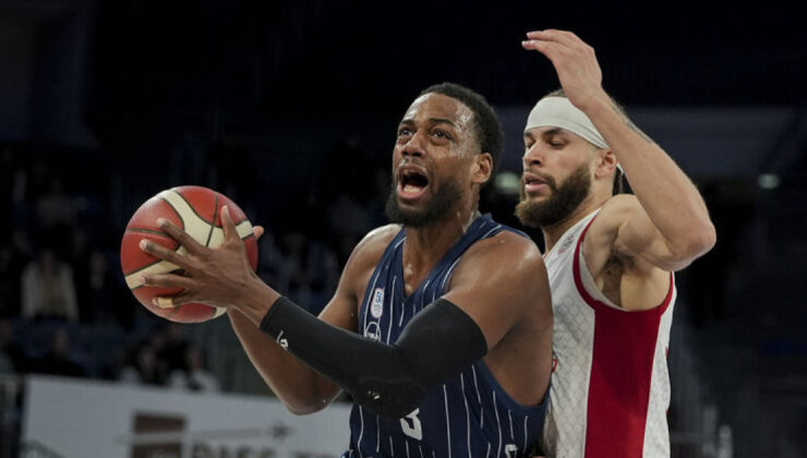 Bahçeşehir Koleji, Anadolu Efes’i Deplasmanda Devirdi: Maç Sonucu ve Analizi