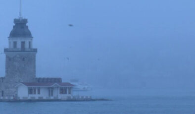 İstanbul’u Sise Teslim: Boğaz ve Çevresinde Sis Yoğunluğu, Görüş Mesafesini Düşürdü