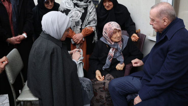 Cumhurbaşkanı Erdoğan Rize’de Bayram Coşkusunu Yaşadı: Komşularıyla Bir Araya Geldi