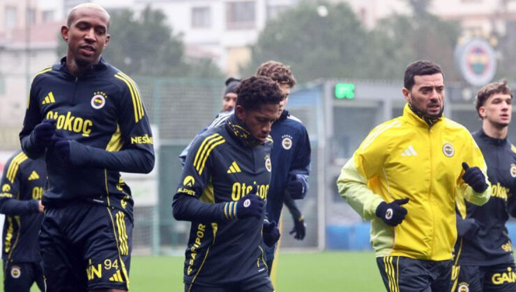 Fenerbahçe, Beşiktaş Derbisi İçin Hazırlıklara Başladı: Yoğun Antrenmanlarla Şampiyonluk Yarışı Sürüyor