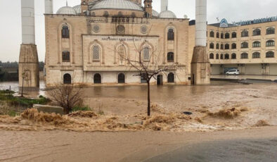 Şanlıurfa’da Sel ve Dolu: Hayatı Felç Eden Yağışlar ve Sonuçları