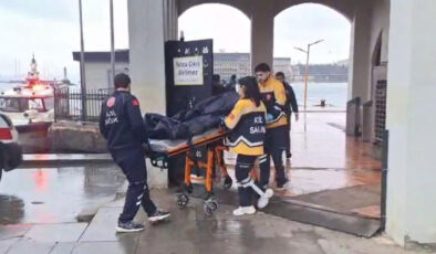 Kadıköy Sahilinde Erkek Cesedi Bulundu: 55 Yaşındaki C.K. Hayatını Kaybetti