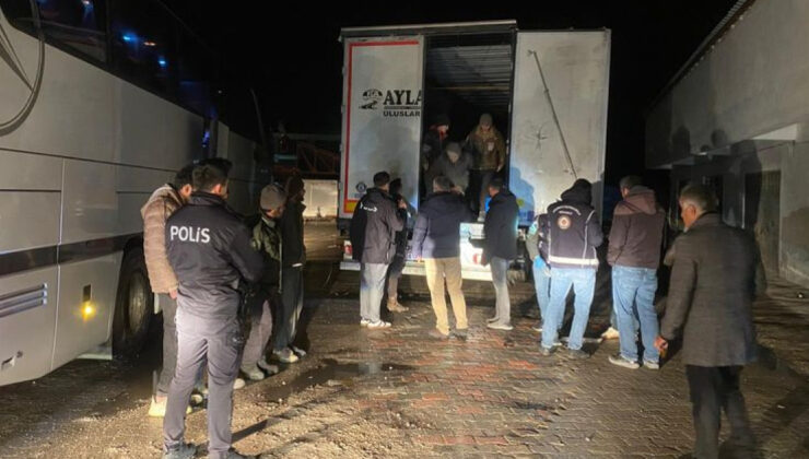 Çankırı’da Düzensiz Göçmen Operasyonu: 75 Afganistanlı Yakalandı, Şoför Gözaltına Alındı