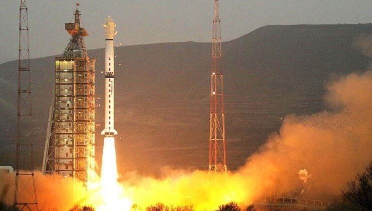 Çin, Denizden Fırlattığı 10 Uyduyla Küresel Konumlama Sistemini Güçlendiriyor: Cielong-3 Roketi Başarıya Ulaştı