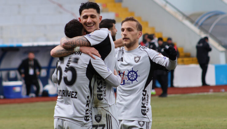 Trendyol 1. Lig’de Süper Lig Yarışı Kızışıyor: Erzurumspor FK Lider, Play-Off Heyecanı Dorukta!