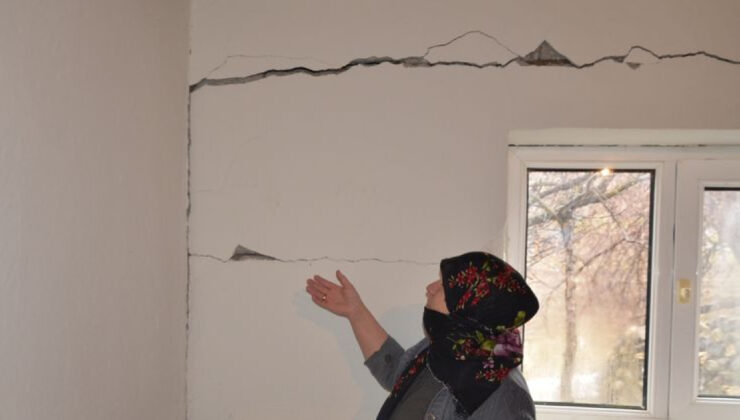 Muş’ta Heyelan Korkusu: Dumlusu Köyü’nde Evler Çatladı, Yardım Bekleniyor