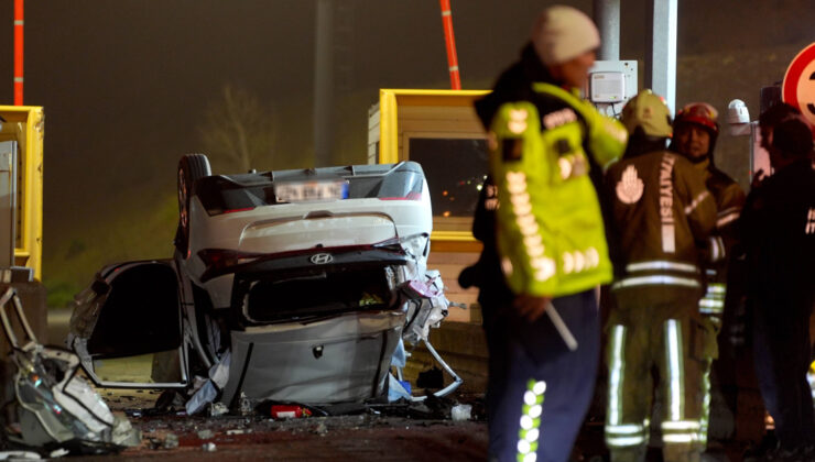 Kuzey Marmara Otoyolu’nda Feci Kaza: Gişelerde Takla Atan Otomobilin Görüntüleri Ortaya Çıktı