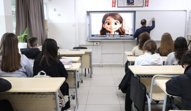 Okullarda Finansal Okuryazarlık Dersi Başladı: Öğrenciler Dijital Riskler ve Bütçe Yönetimi Konusunda Bilinçleniyor